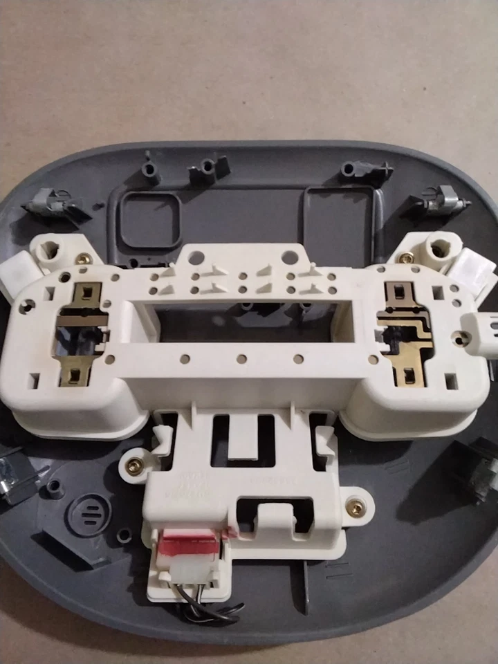 (05) Cadillac Deville Consola Tapa Maplight (25682804) (OEM) Foto 4 de 4