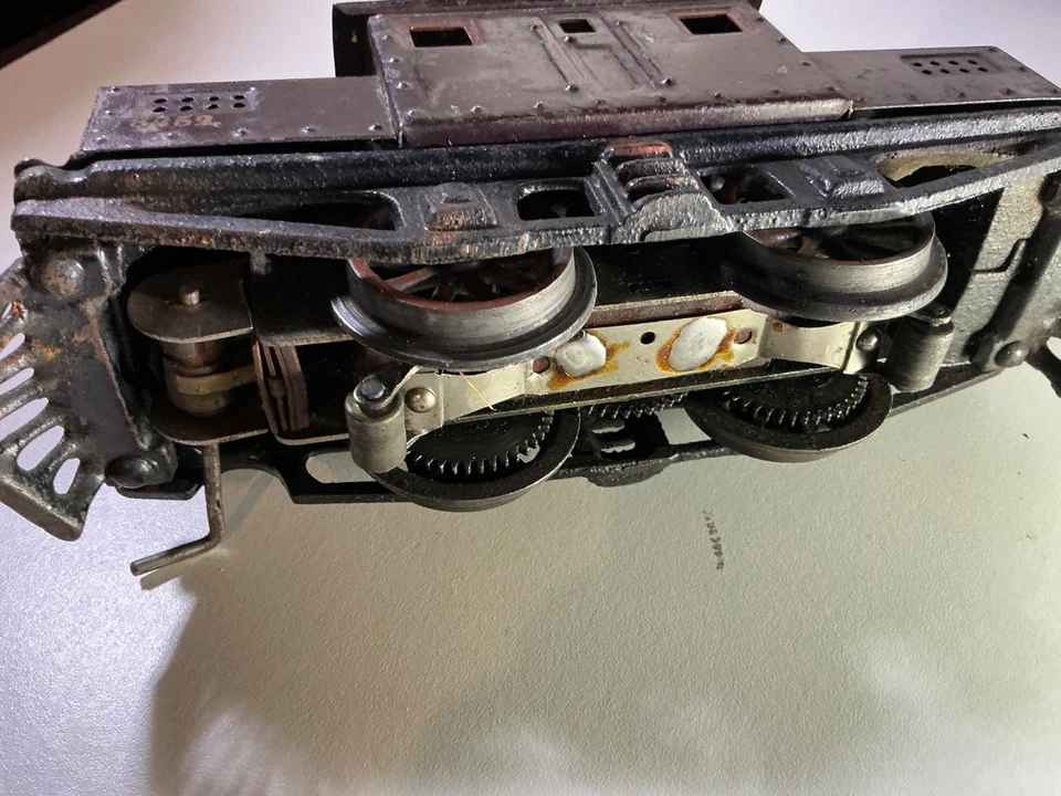 Locomotora eléctrica calibre O IVES #3252, versión temprana sin paneles laterales de latón Foto 4 de 4