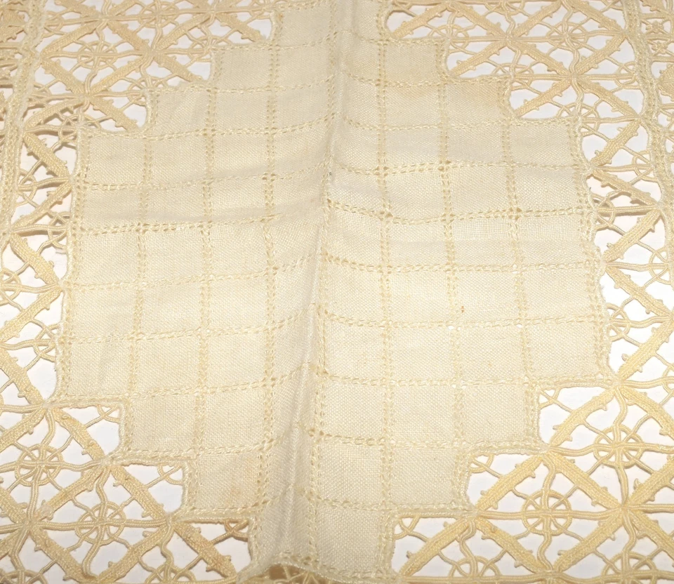 Vintage Ecru Cotton Squares Embroidered Star Cutwork Border Table Runner 12x16 - Image 2 of 4