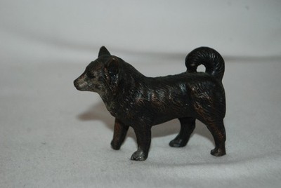 Vintage Metal Chow Chow Dog