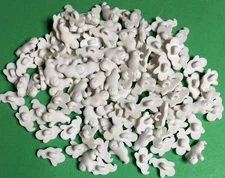 (100+) NEW 1/2" GHOST WHITE PLASTIC SHANK HALLOWEEN NOVELTY CRAFT BUTTONS-H