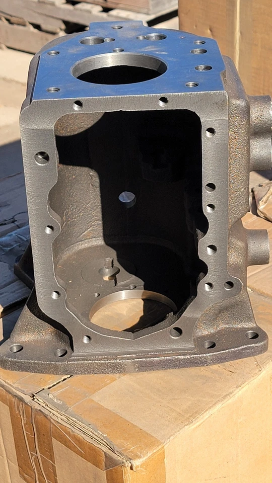 FORD TOPLOADER 4 SPEED HEH RUG MAIN CASE C5AR-7006-D  READ Description - Image 2 of 4