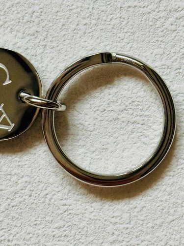 Cartier VIP Ad Gift Oval Keyring Keychain -New in Box, Dust Bag | Luxury Gift - Picture 11 of 16