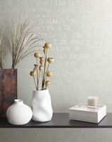 Vliestapete Buchstaben Antik Putz Optik Creme Grau Metallic 82364 (3,30€/1Qm)