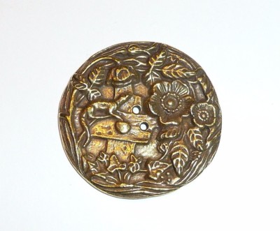 Brass Finish Ant Repro Flowers & Lizard Metal Button - Sew Down Button 1-1/2''