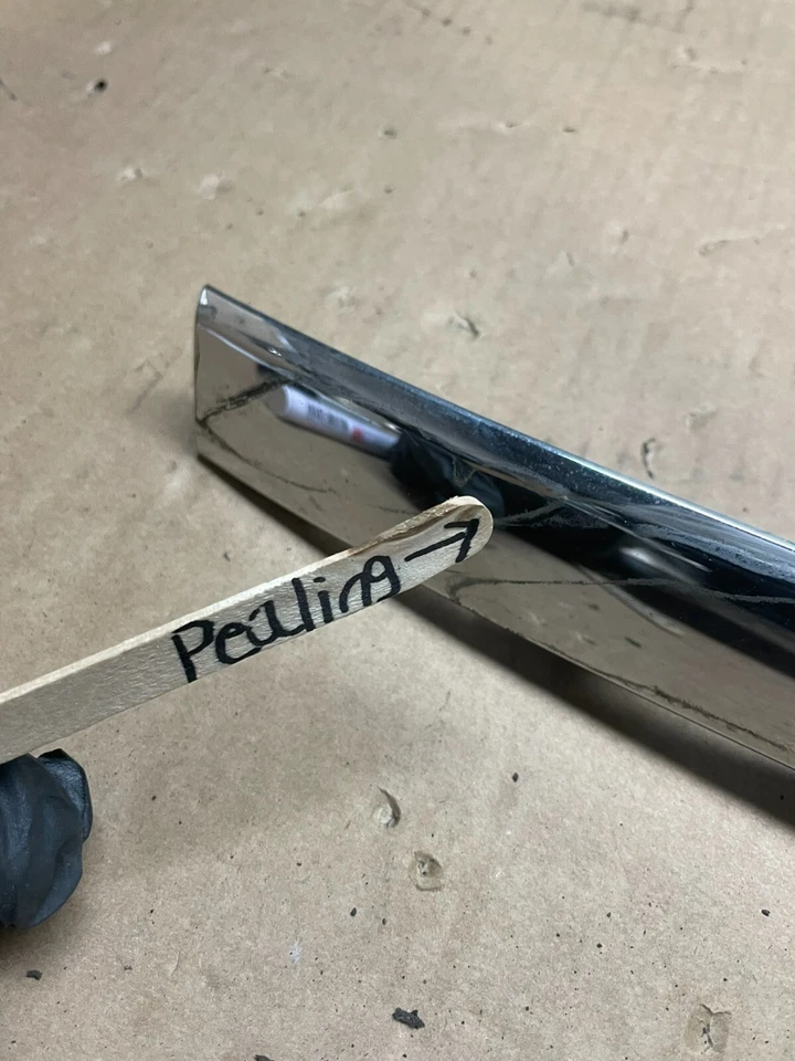 Moldura de puerta trasera Ford Explorer 2011 a 2014 con cámara L9254 DG Foto 4 de 4