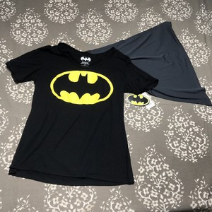 t shirt with cape attached