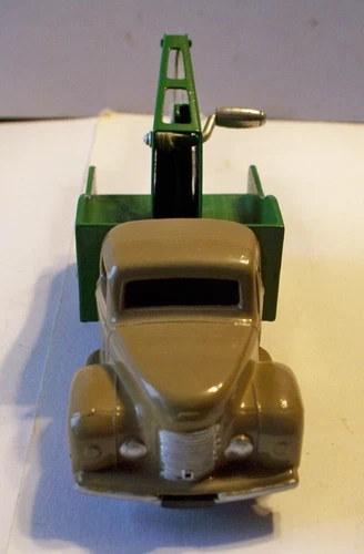 Dinky #25X Commer tow truck