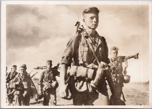 c1940s WWII German RPPC Photo 4x6" Postcard "Infantrymen on the March" / UNUSED