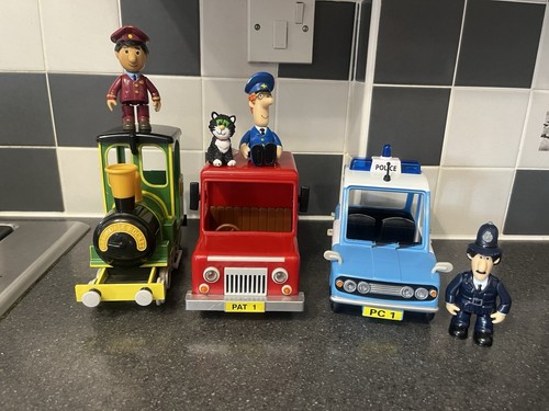 Konvolut Postbote Pat Friktion Fahrzeuge & Figuren Postwagen, Zug & Polizeiauto
