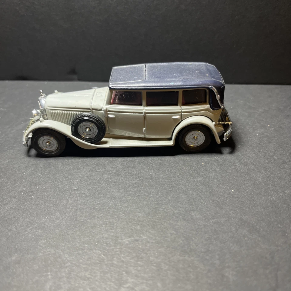 Camión de reparto Jaguar Ford Mercedes Benz de colección Matchbox Vehicle’s. Estado fresco Foto 4 de 4