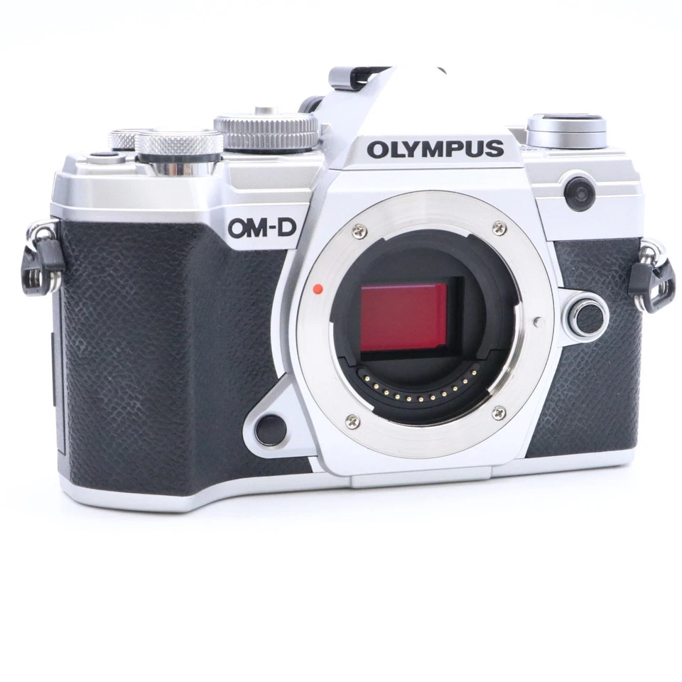 Olympus OM-D E-M5 Mark III Digital Camera Shuttercount 11707 [Excellent+2] #6399 - Image 4 of 4