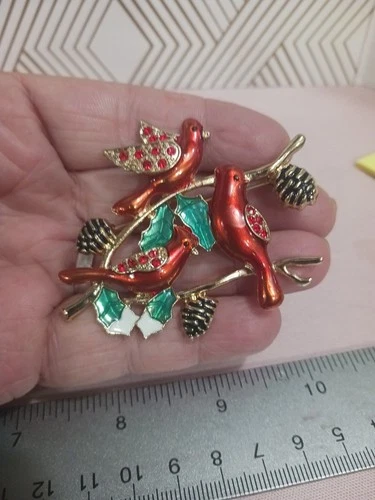 Enamel and Rhinestones Cardinal Brooch Pendant Goldtone