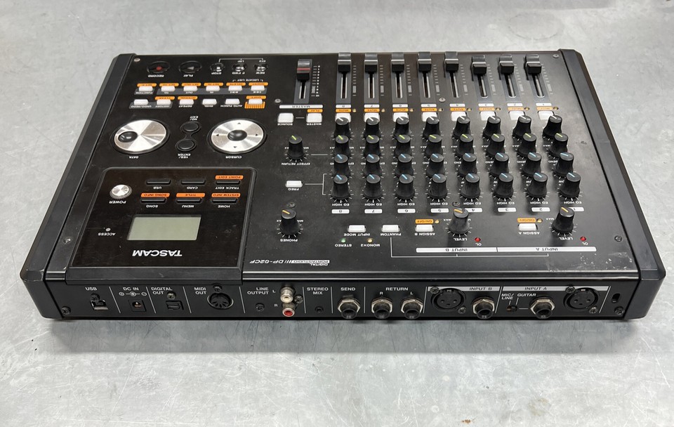 Tascam DP02CF Digital PortaStudio Recording Interface 8track 40gb HDD