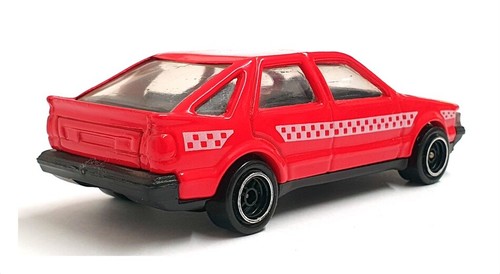 Corgi 1/43 Scale C106/13 - Saab 9000 Fire Chief Car - Red - Picture 2 of 5