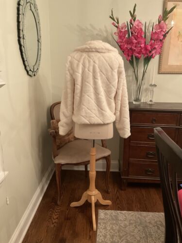 CALI 1850 LOS ANGELES XL Extra Large Fluffy Faux Fur Hoodie Jacket Cream - Picture 3 of 5