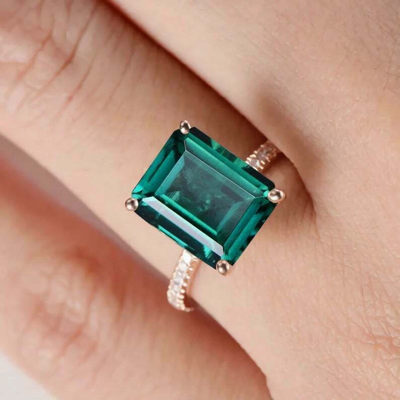 Green birthstone best sale ring