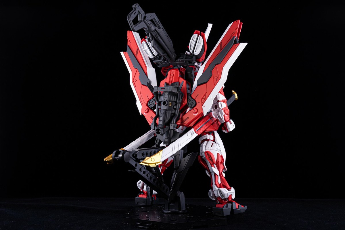 Bandai MG 1/100 Gundam Astray Red Frame Kai built & painted