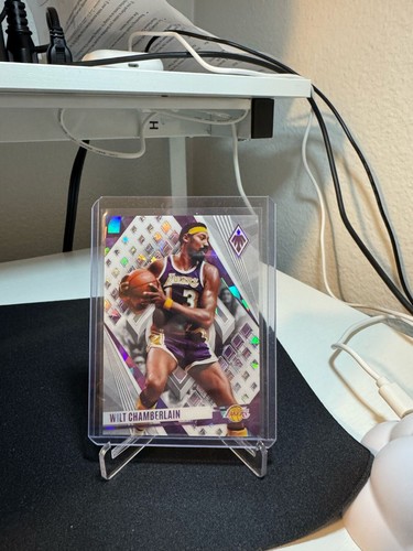 2023-24 Panini Phoenix - #34 Wilt Chamberlain Ice /125