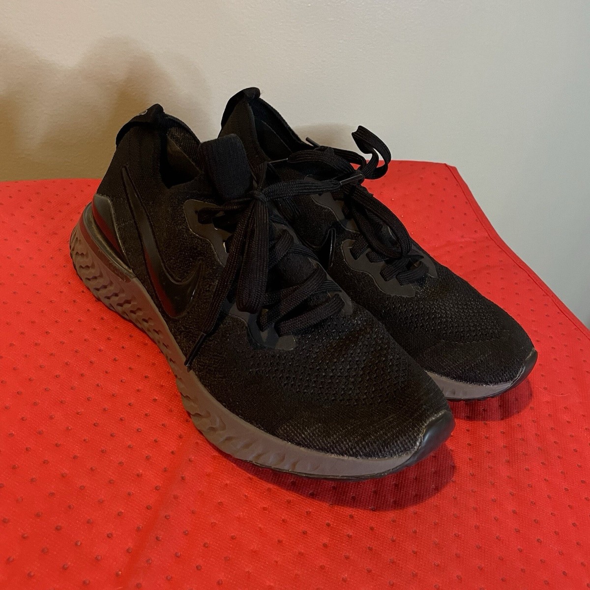 Nike Epic React Flyknit 2 Mens Sz 9.5 Black Anthracite Gunsmoke