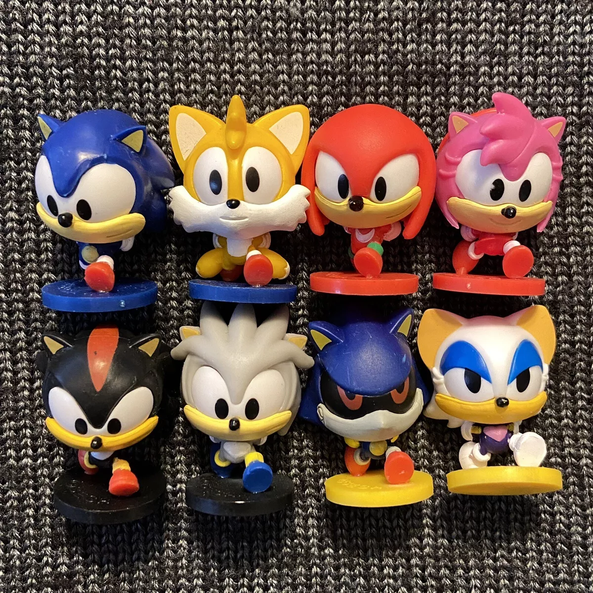 Sonic Multi Pack 2 Action Figure (6 Classic Figures - Knuckles,, Super,  Amy, Metal and Tails) TRU Exclusive 