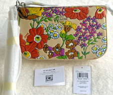 長財布 COACH C2254 Nolita with Daisy Applique Coach Nolita 19 With Daisy Appliqué Wristlet C2254 Oxblood