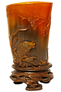 STUNNING QUALITY CHINESE OX HORN LIBATION CUP ON FITTED STAND VERY RARE L@@K