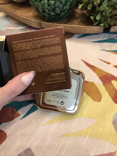 HOURGLASS • AMBIENT LIGHTING BRONZER • RADIANT BRONZE LIGHT • SIZE STANDARD 11 G - Picture 10 of 10
