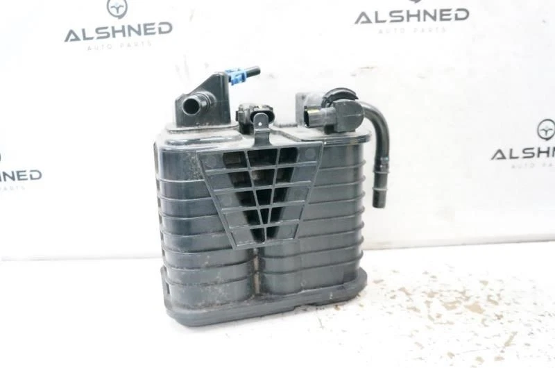 Chevrolet Malibu 2016-2017 bote de emisiones de evaporador de vapor de combustible 22985454 OEM Foto 2 de 4