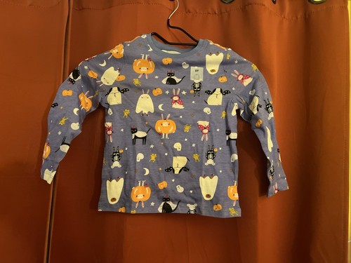 NWT Long Sleeve Old Navy Halloween Tee Sz 5T Ghost Pumpkin Bat Skulls Costumes