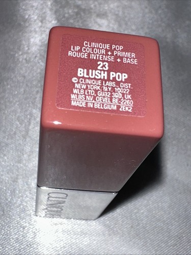 Color de labios Clinique Pop + imprimación - # 23 Blush Pop 3,9 g - Imagen 9 de 11