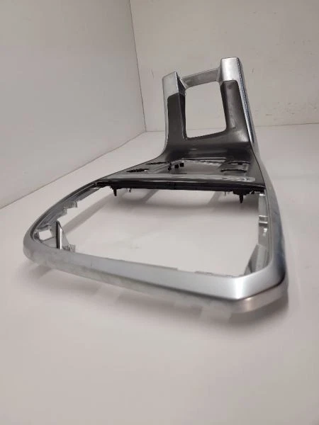 2010-2017 VOLVO XC60 RADIO VENT TRIM BEZEL 6815566 10-17 - Изображение 2 из 4