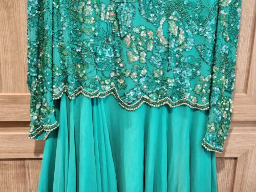 Vintage Oleg Cassini Black Tie Green 100٪ Silk Beaded With Sequins Size 18 - Picture 4 of 11