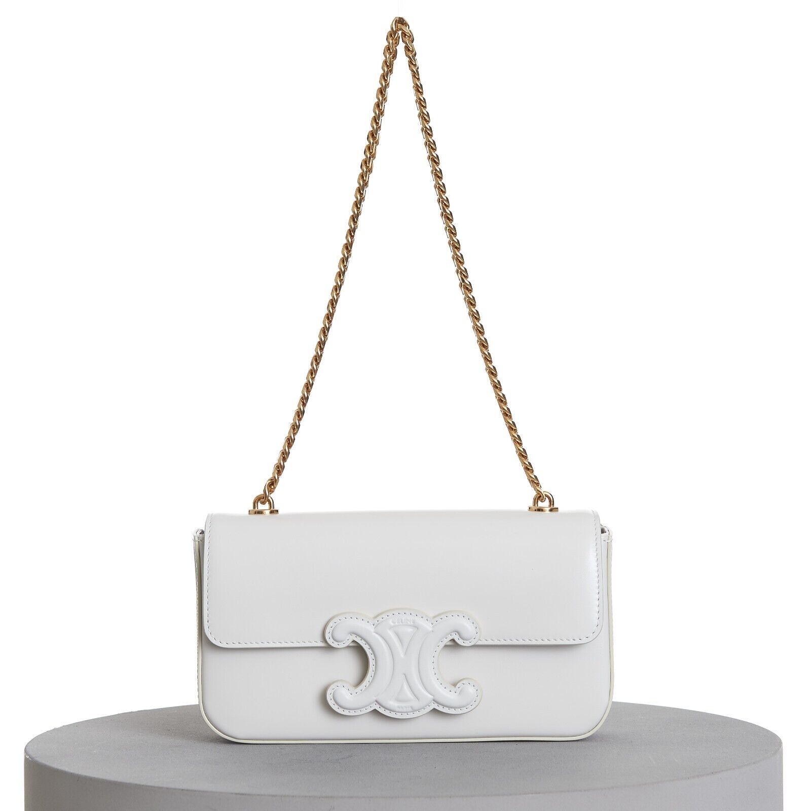 CELINE 2850$ Chain Shoulder Bag Cuir Triomphe In White Shiny