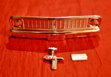AMT MPC 1972 Chevy Pickup Front Bumper and Grille 1/25