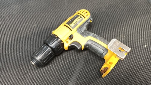 DeWalt DC740 12V Cordless Drill/Driver - Used, Tested, Fully Working, Scratches - 第 8/8 張圖片