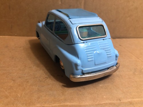 1960s Vintage Cragstan BANDAI Friction Motor Powered FIAT-600 SunRoof Sedan ** - Picture 3 of 9
