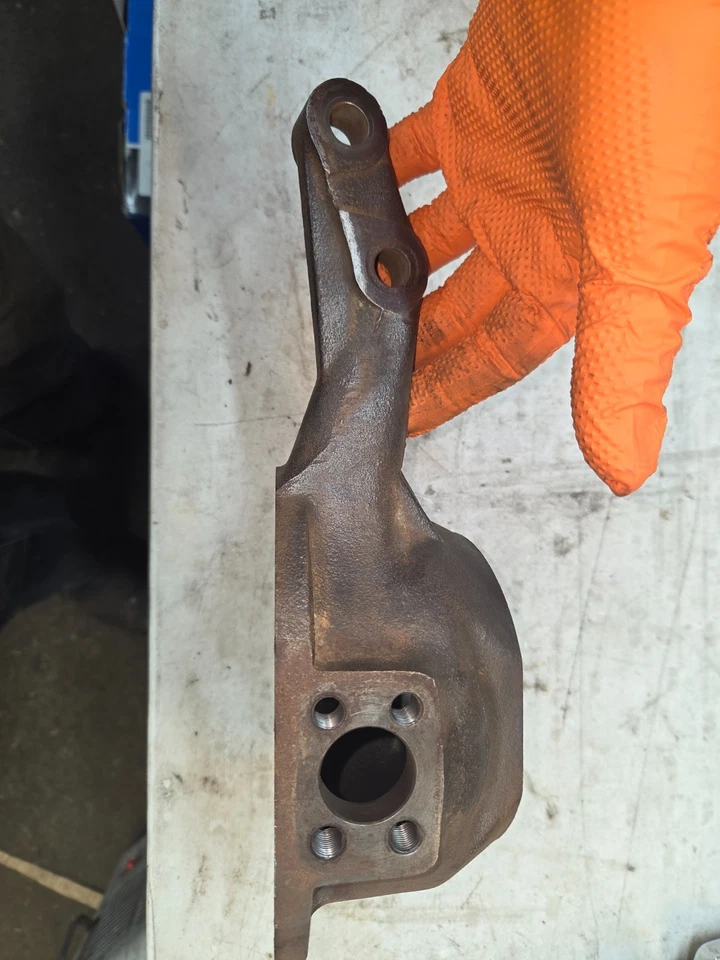 TWO Hole Dana 25 27 30 44 closed knuckle - Image 2 of 4