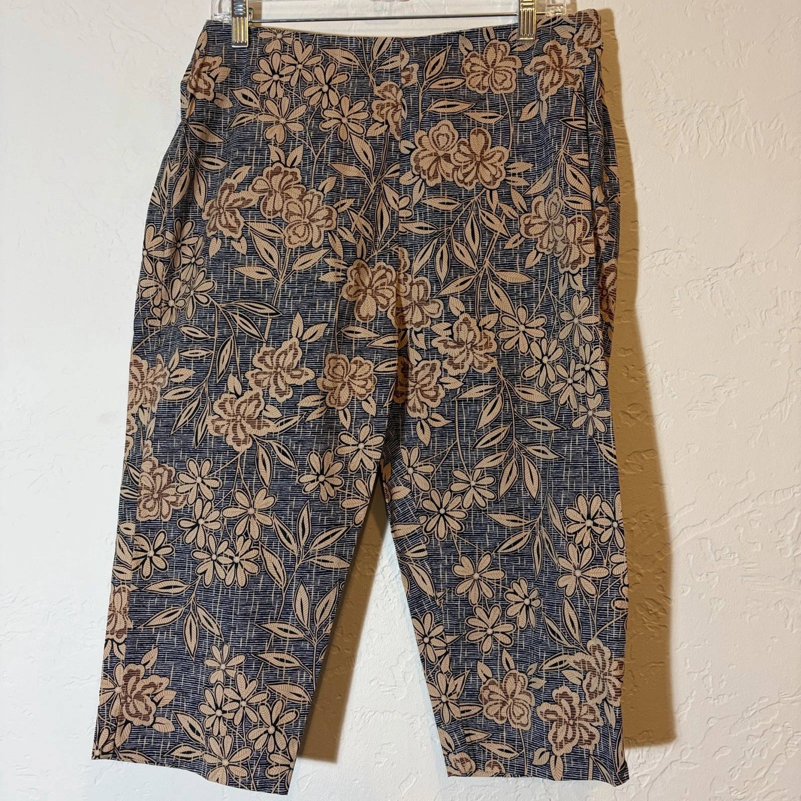 Perlita Floral Capri Pants Women XL Blue Tan Tropical Stretch Crop Pants