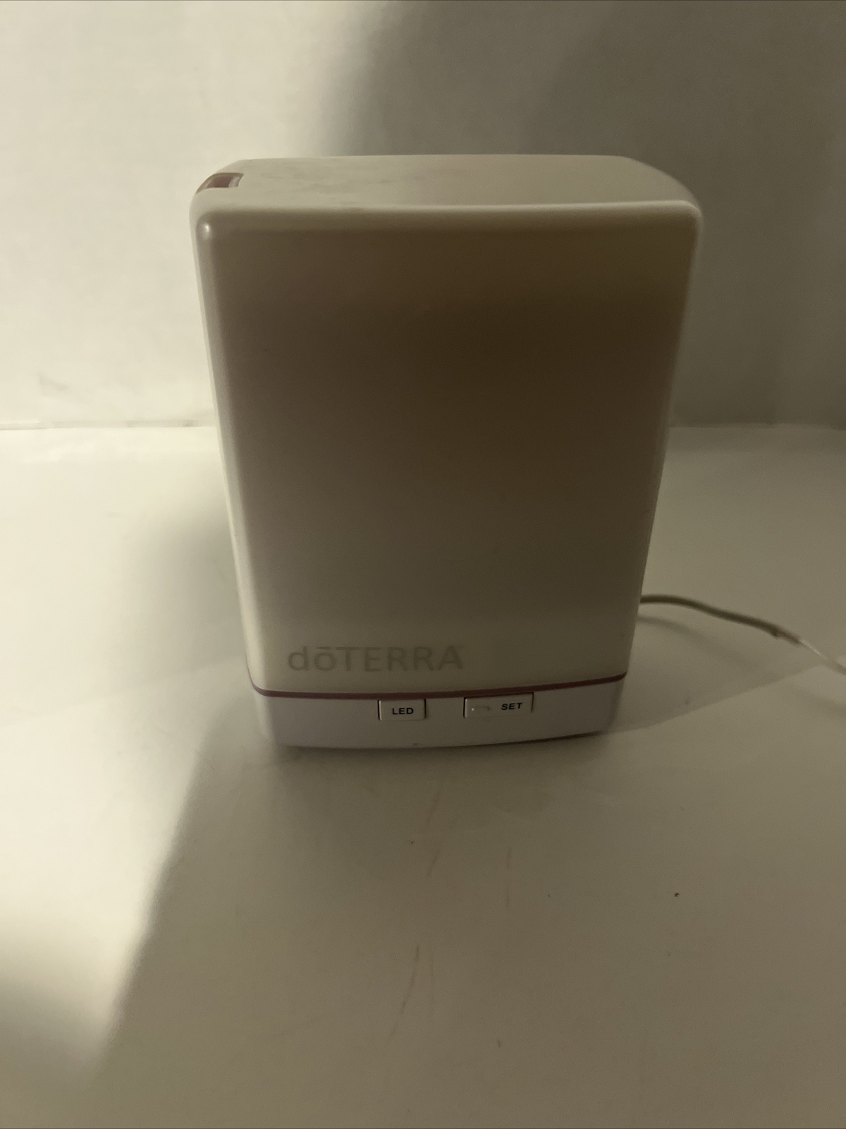 DoTERRA Aroma Lite Diffuser For Essential Oil White Purple Light eBay
