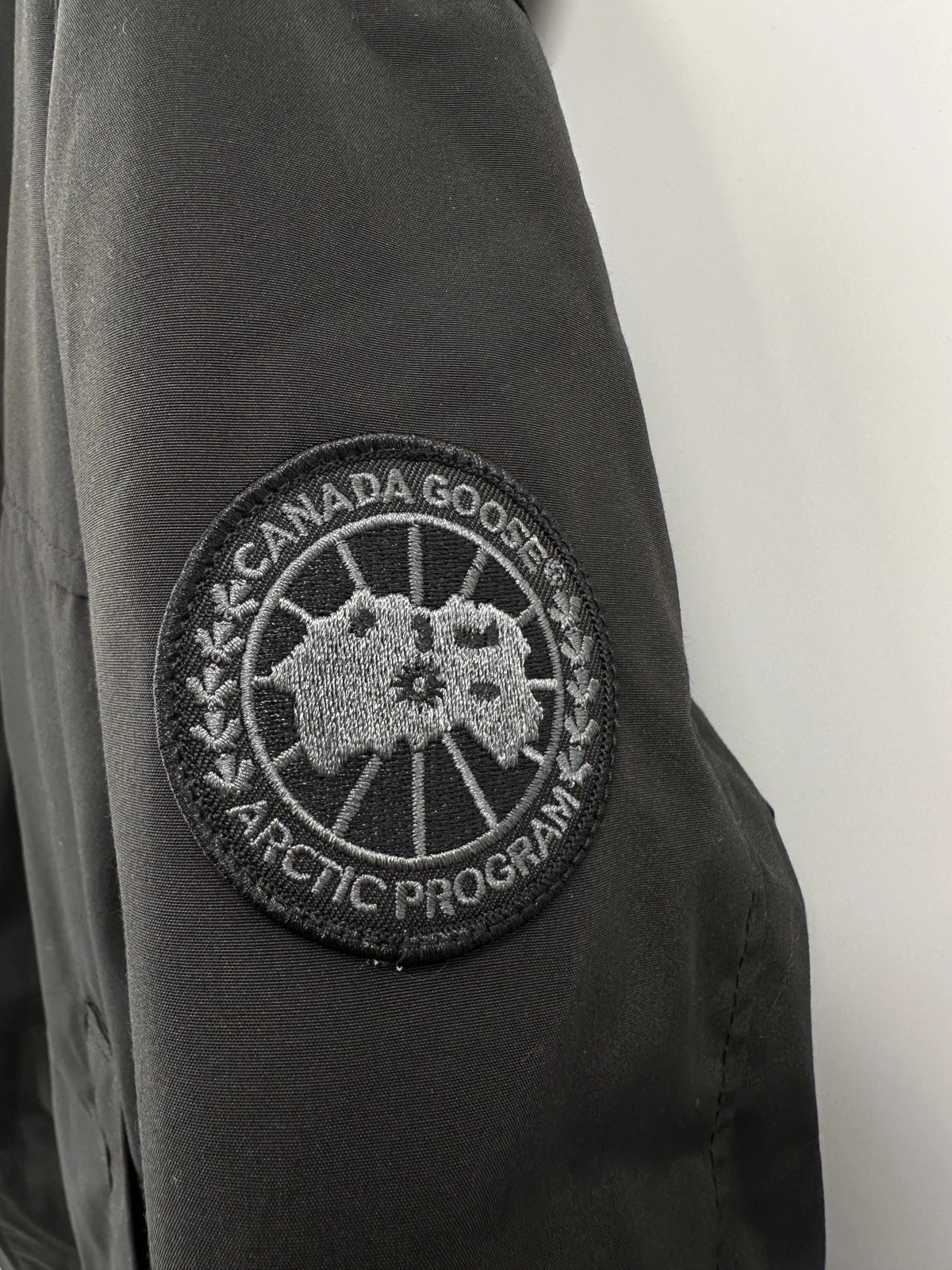 Parka Canada Goose Langford imbottito con cappuccio L nero con toppa logo monocromatico