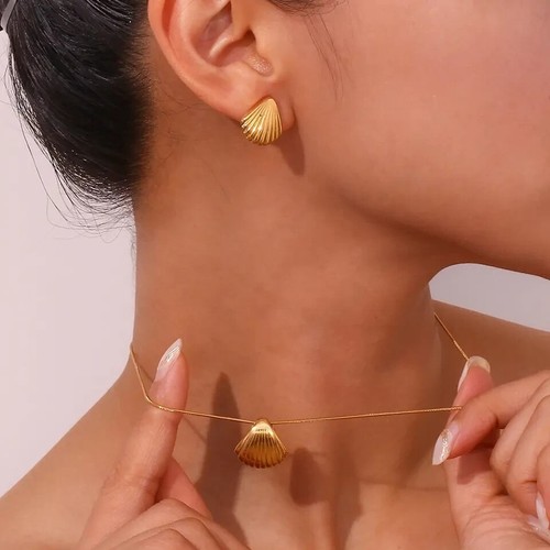 Coastal Shell Earring, Golden shell earrings, Statement Fashion Shell Earring. - Bild 6 von 7