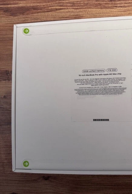  MacBook Pro 16 in 2023  Gray/Apple M2 Max 3.49 GHz, 1 TB 32 GB... - Image 2 of 3