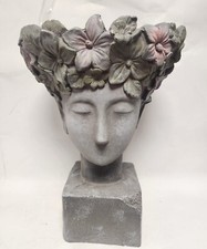 Erwecken Sie Eleganz mit der Blumeng&ouml;ttin Zement Pflanzgef&auml;&szlig; Wo Kunst & Natur sich vereinen