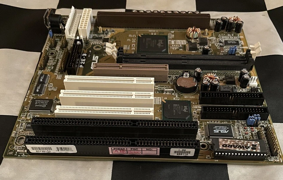 ASUS P2E-B AGP Mainboard Pentium ll Motherboard - Image 3 of 4