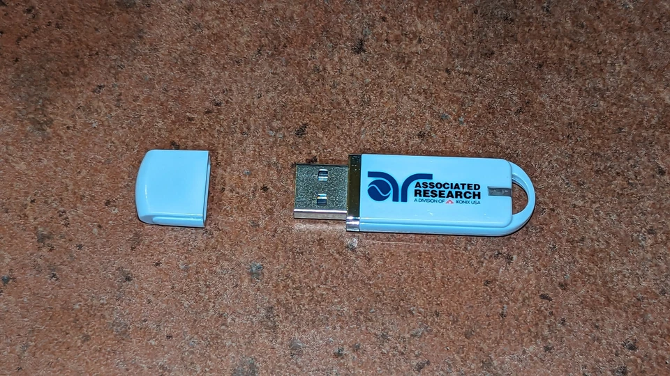 (1) Manual de operación y servicio IKONIX 40068 Hypot en USB con controladores e información Foto 4 de 4