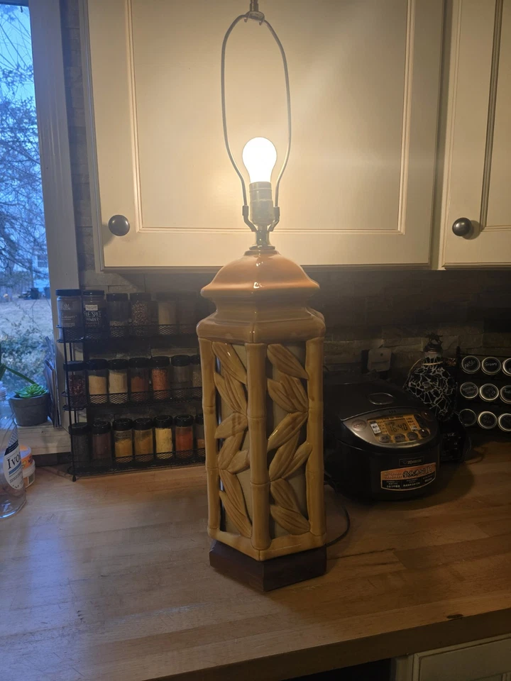 Vintage Bamboo Porcelain Table Lamp Hollywood Regency Pagoda Style MCM - Image 2 of 4
