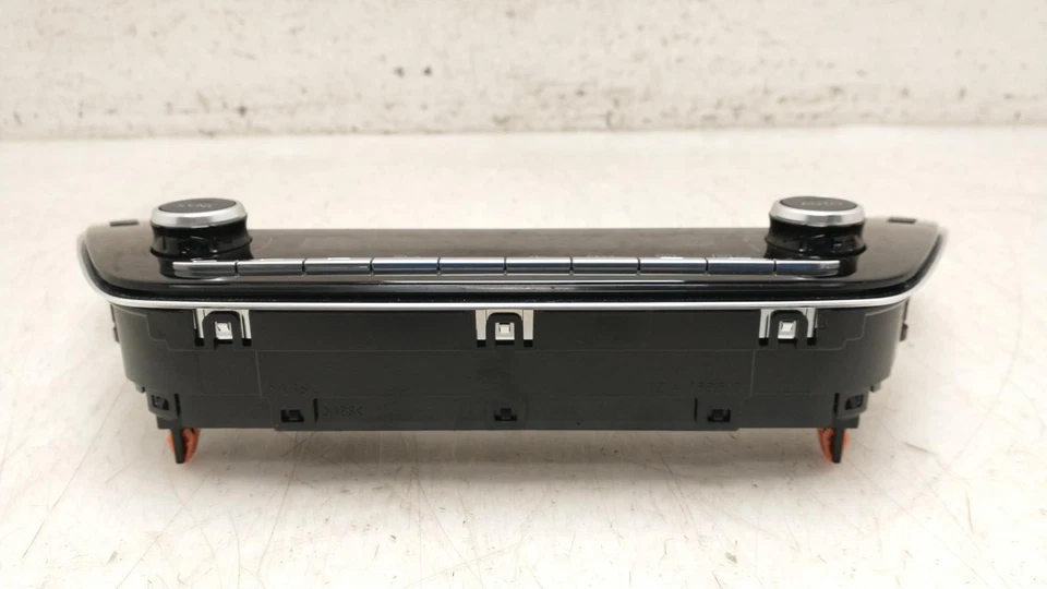 TOYOTA COROLLA HEATER AC CLIMATE CONTROLS  18-25 - Image 3 of 4