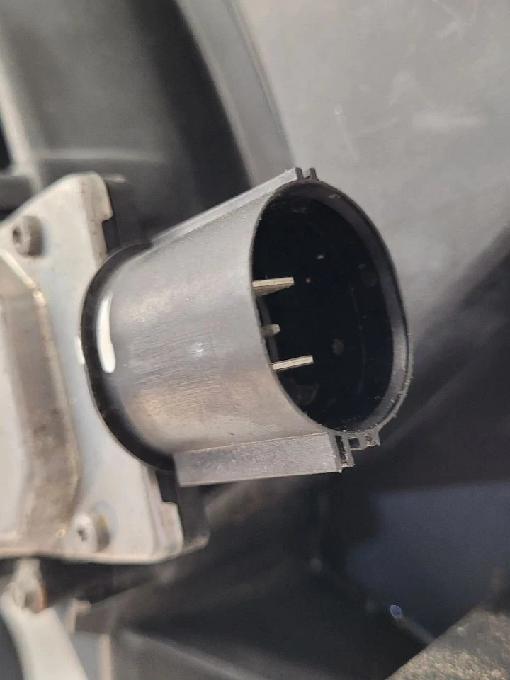 2008-2012 FORD TAURUS Radiator Fan Motor Fan Assembly Excluding SHO  - Imagem 4 de 4