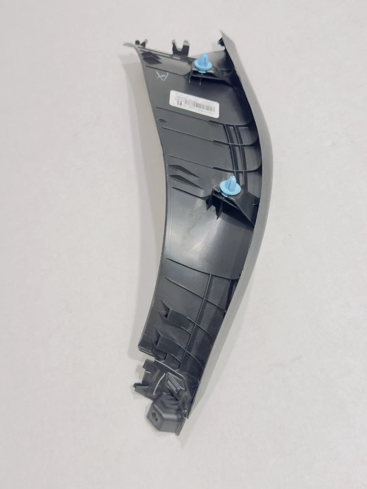 2019-2023 Hyundai Santa Fe Rear Liftgate Left Trim Panel OEM#81730-S2000NNB - Image 4 of 4